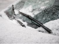 How To De-Ice Your Windshield – Fast!